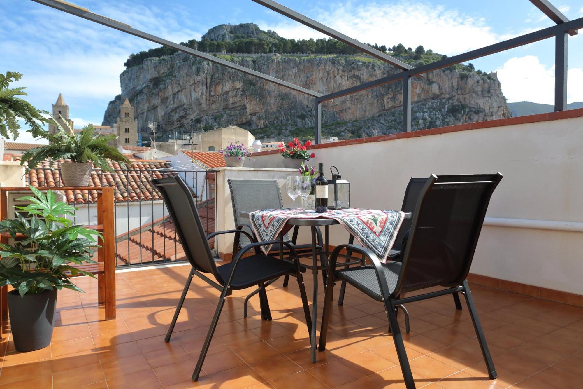 Terrazza Del Cortile - By Vacation Service Cefalù Eksteriør bilde